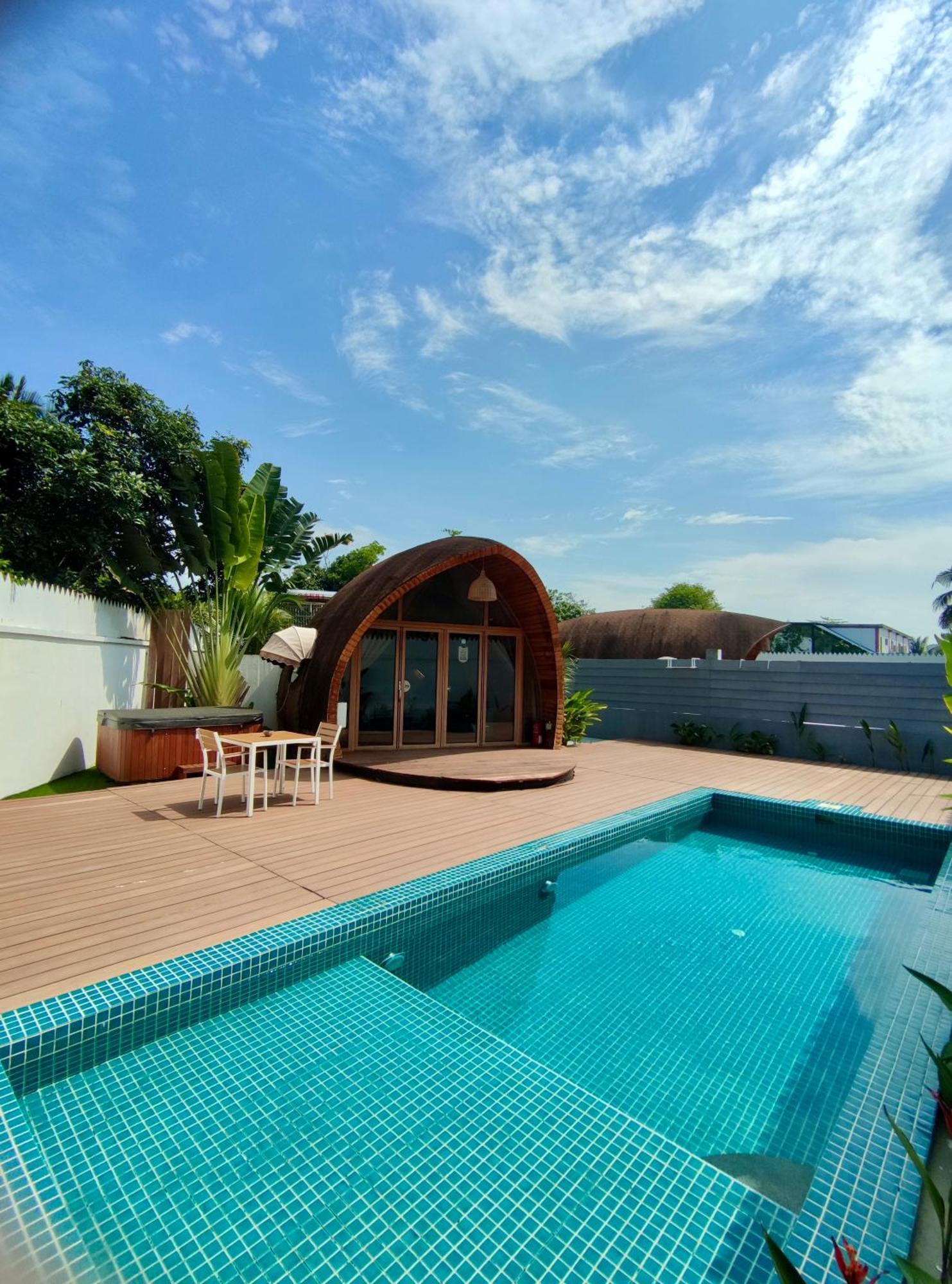 Hotel Found Mansion Pantai Cenang  Exterior foto