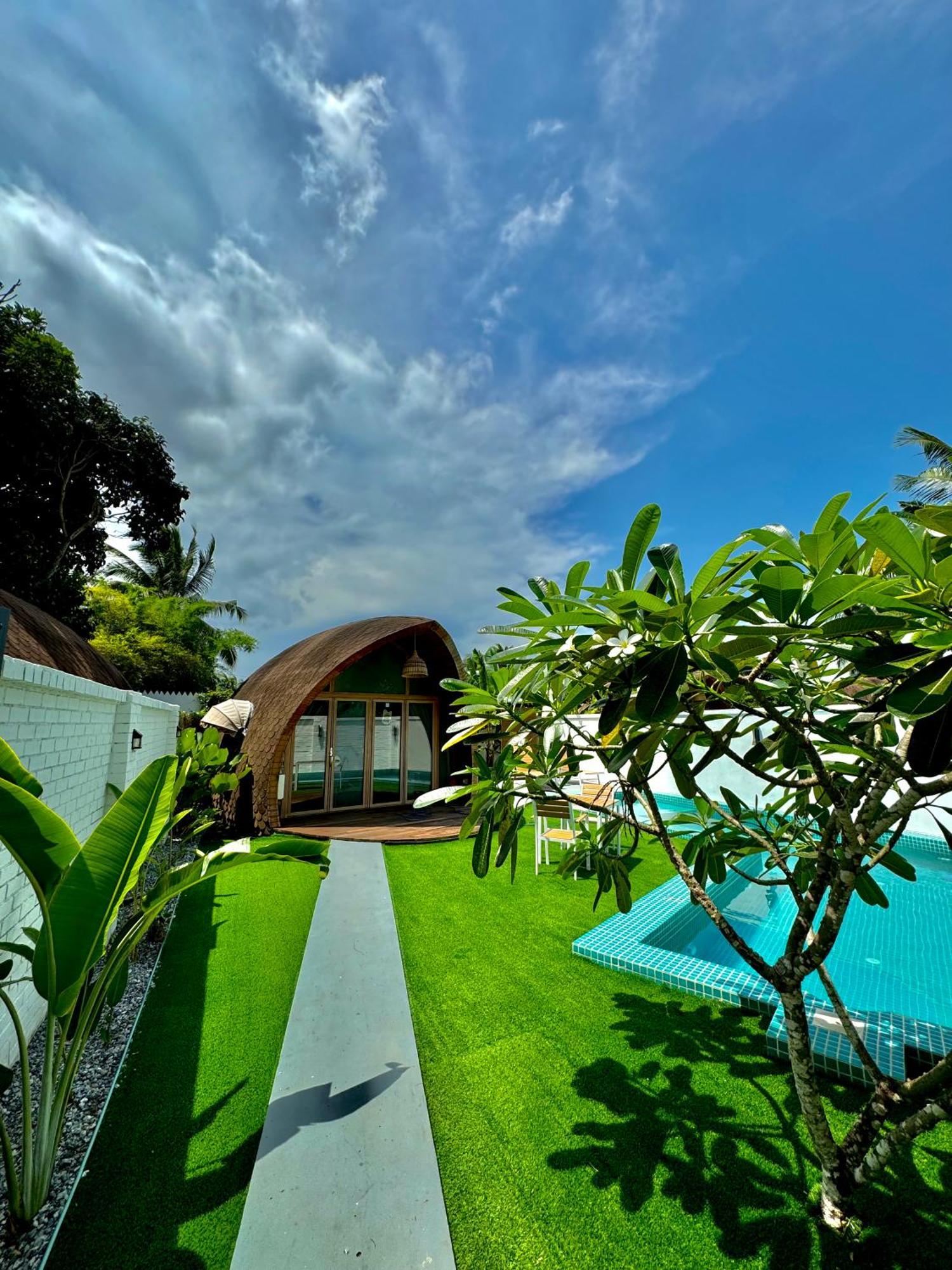 Hotel Found Mansion Pantai Cenang  Exterior foto