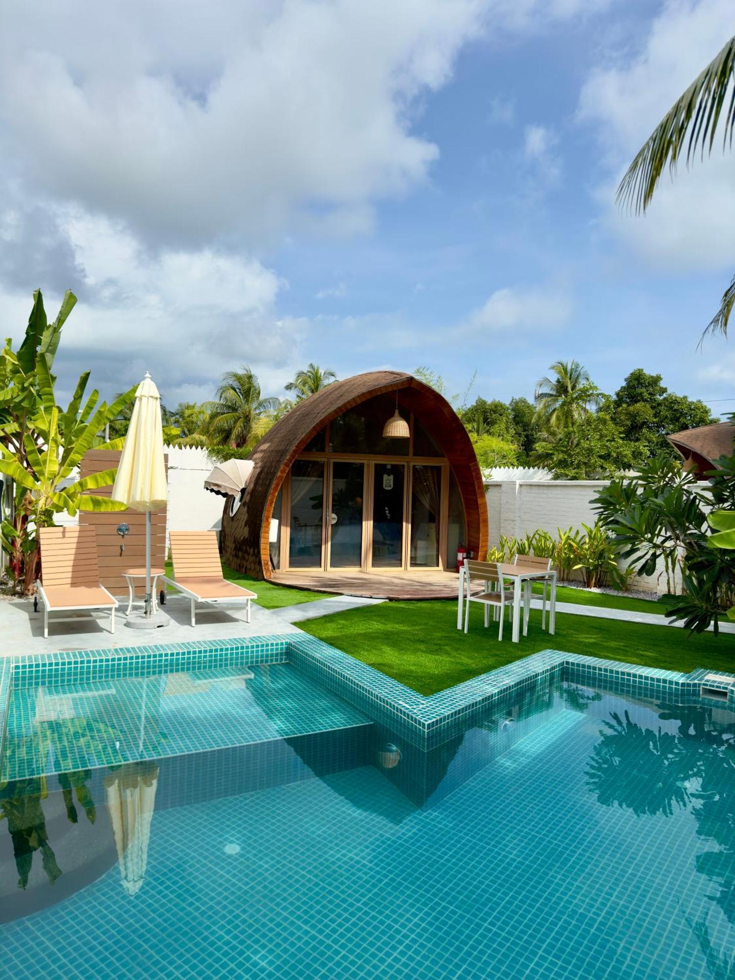 Hotel Found Mansion Pantai Cenang  Exterior foto